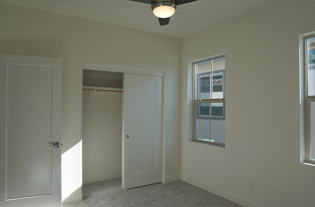 Building Photo - 36016 Franklin Dr