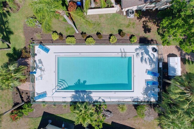 Building Photo - 4646 La Jolla Dr