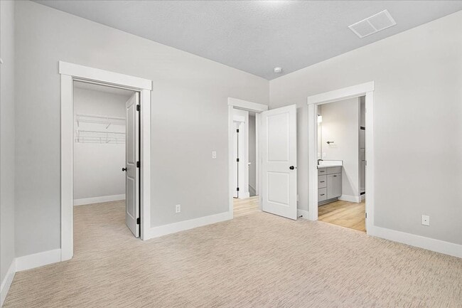 Building Photo - Experience Spacious Luxury: 4 Bedroom, 3 Bath Two-Story Rental Home Awaits