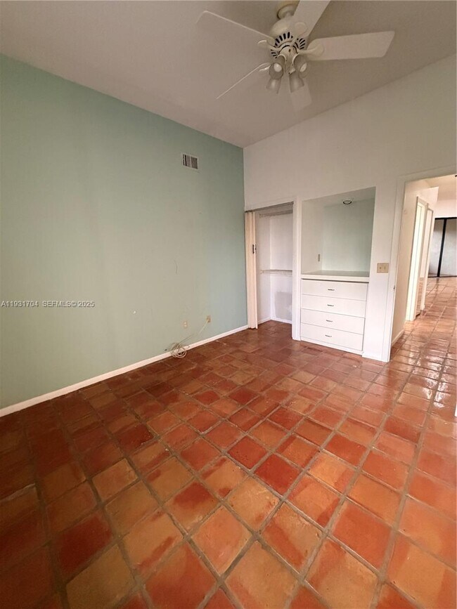 Building Photo - 7460 La Paz Blvd