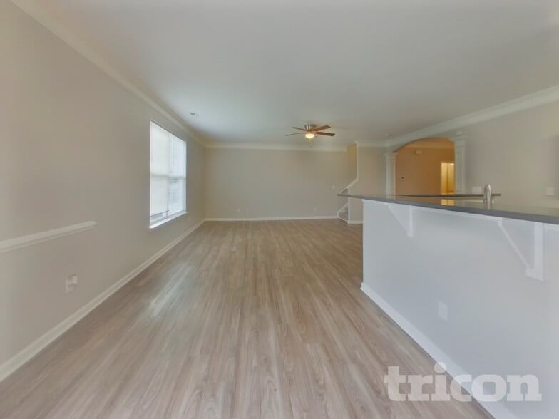 Building Photo - 3632 Ernie Dr