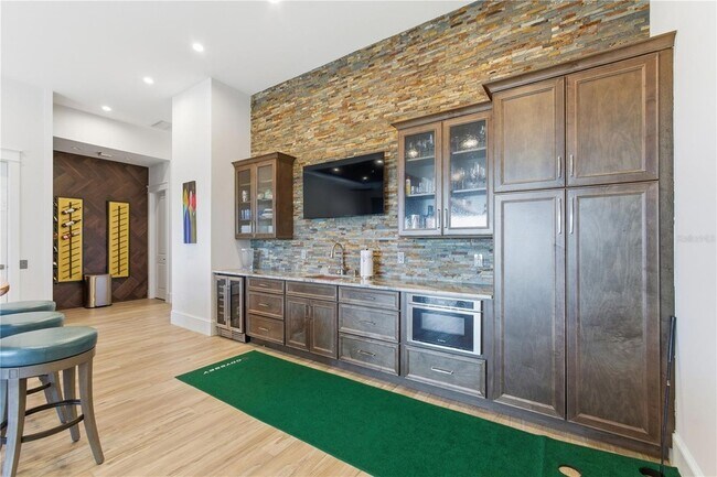 Building Photo - 340 Ocean Crest Dr