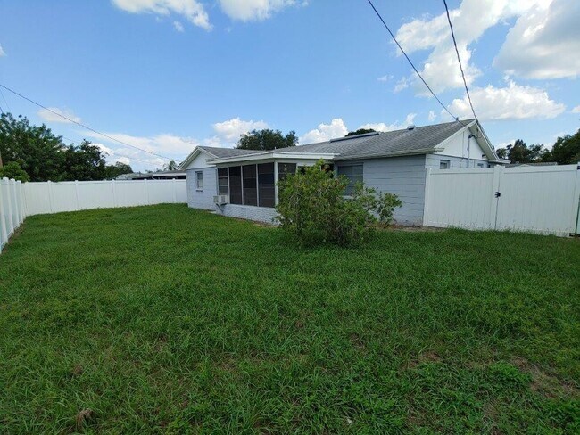 Building Photo - 3615 Harvard Dr