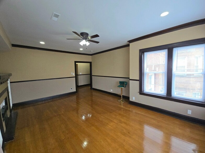 Building Photo - 7747 S Cornell Ave