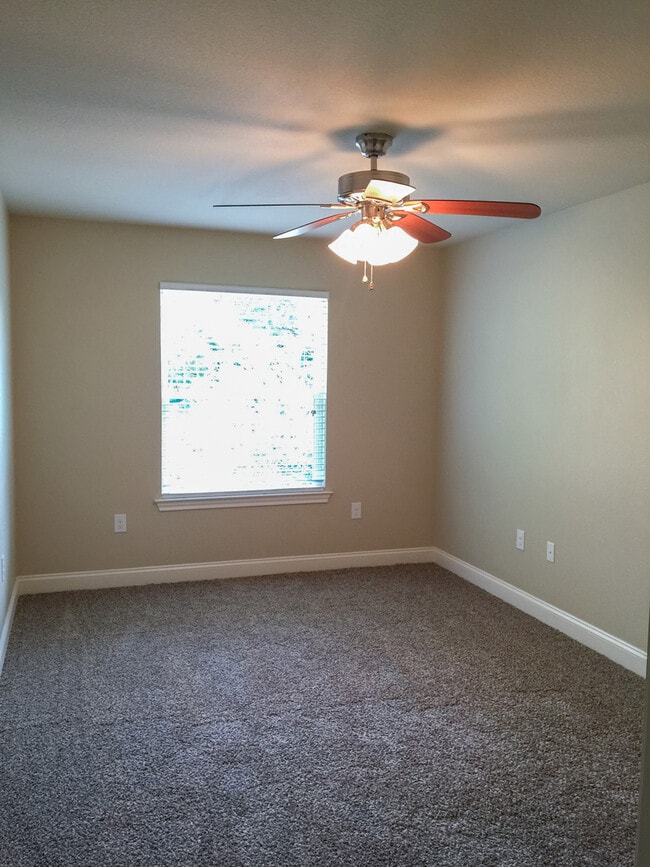 Building Photo - 2933 Savannah Ct