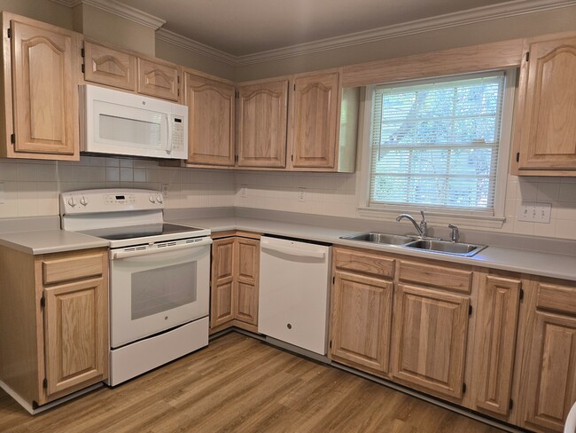 Building Photo - 517 Tanners Park Ct