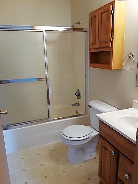 Building Photo - 2102 135th St