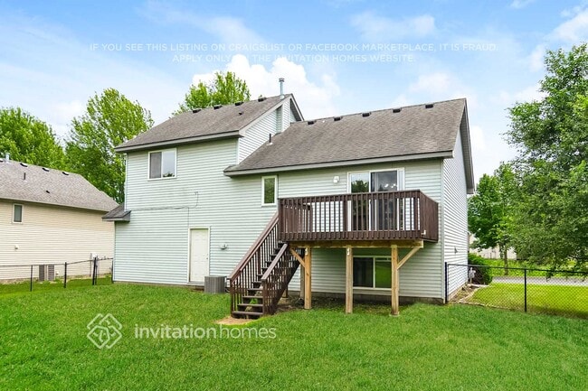 Building Photo - 1211 Spruce St