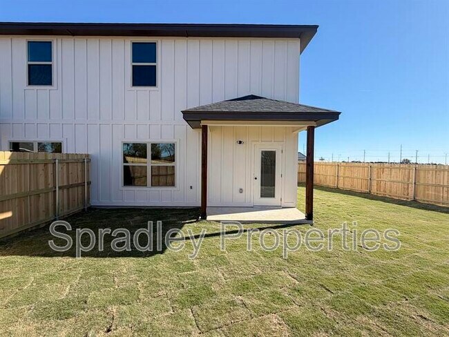 Building Photo - 1404 Rita Blanca Ct