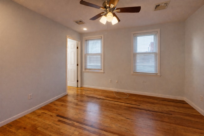 Building Photo - 277 Paris St