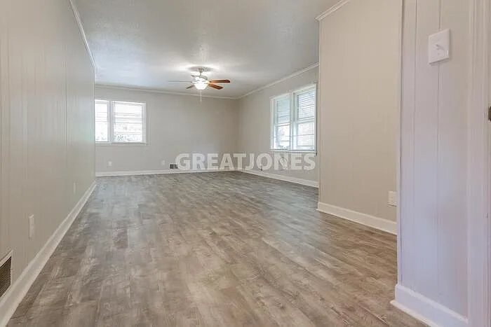 Building Photo - 5511 N Main St