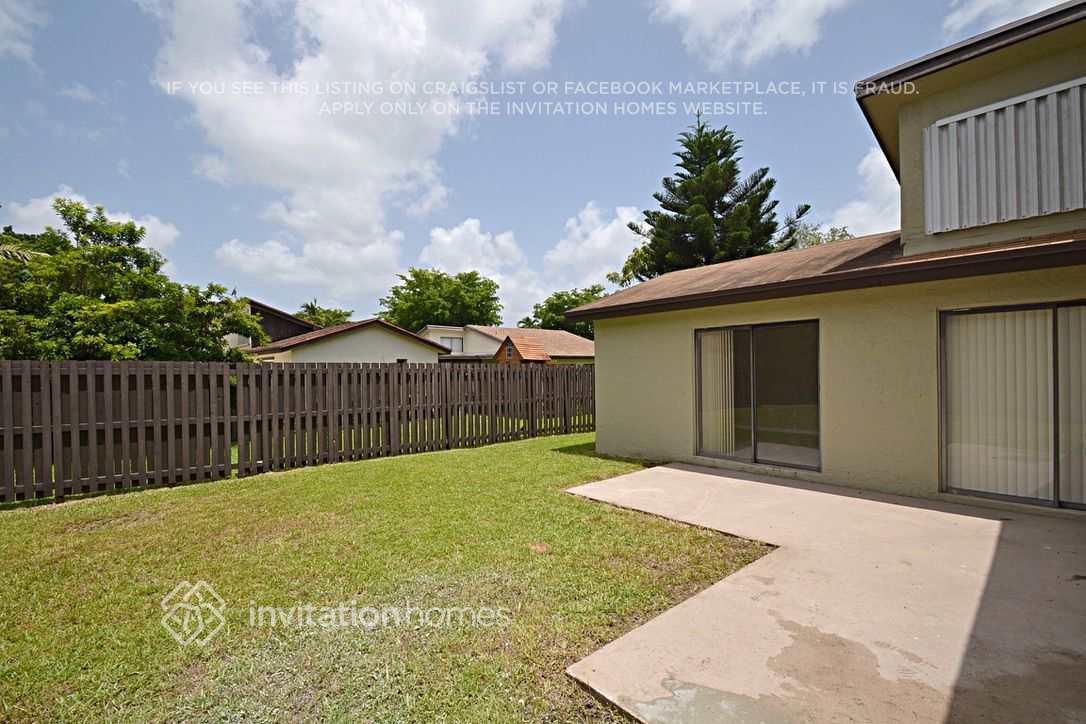 Building Photo - 12980 SW 108th St Cir