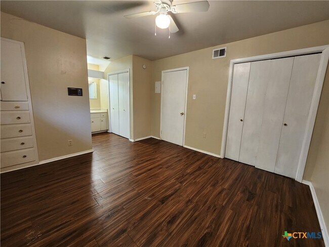 Building Photo - 167 Richter Ln