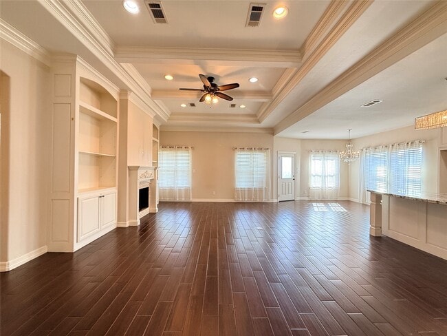 Building Photo - 4410 Sequoia Dr