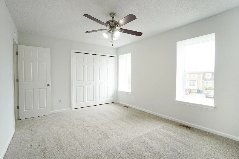 Building Photo - 5234 Johnstown Ln