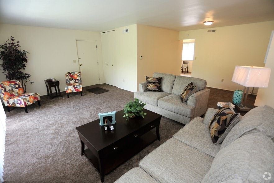 3 Bdrm - Fairway Tower & Manor Apartments