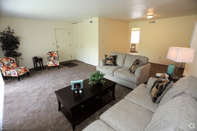 3 Bdrm - Fairway Tower & Manor Apartments