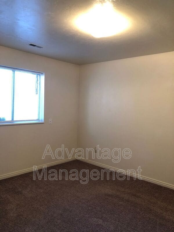 Building Photo - 2138 W 220 N