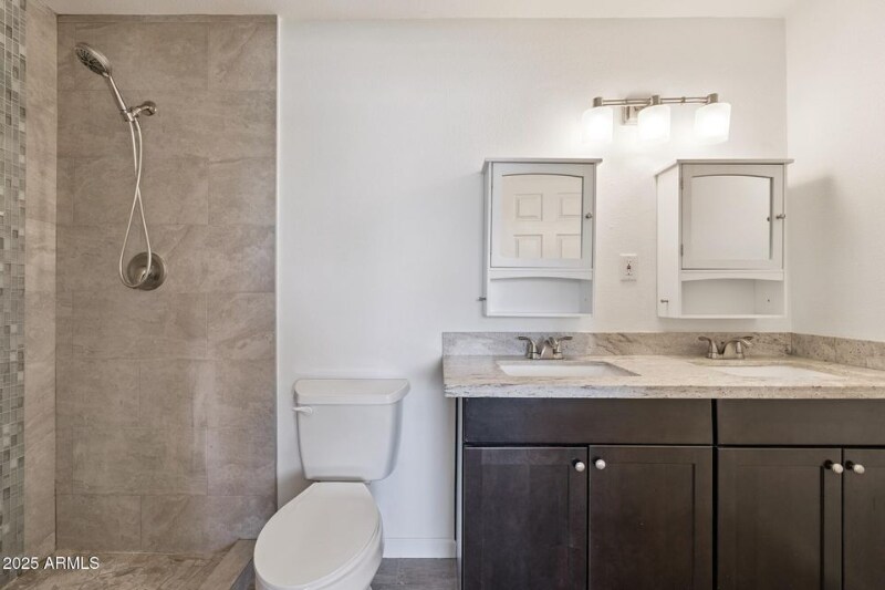 Building Photo - 4613 S Rita Ln