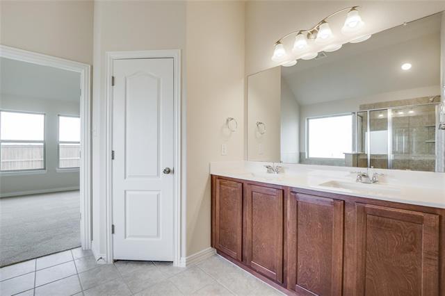 Building Photo - 16625 Hidden Cove Dr