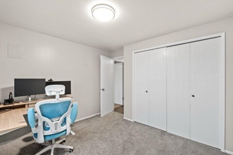 Building Photo - 2719 S Cheryl Ct