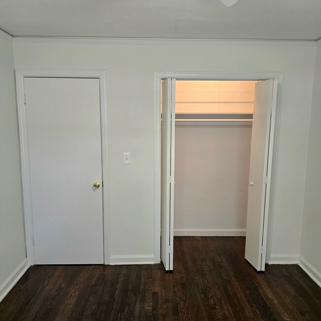 Building Photo - 1831 Shepherd Cir SW