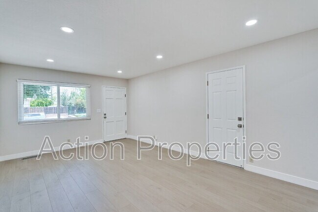Building Photo - 457 Carneros Ave