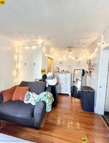 Building Photo - 205 Hillside St