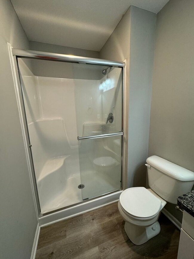 Building Photo - Charming 2 Bedroom, 2.5 Bath Townhome with...