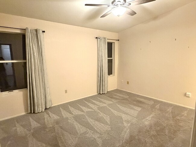 Building Photo - 28133 Vía Domador