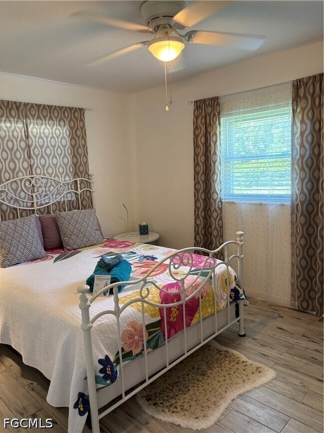 Building Photo - 879 Lake McGregor Dr