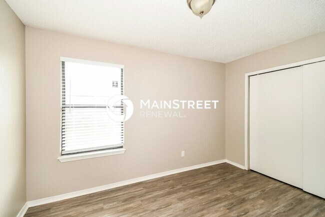 Building Photo - 3 Bedroom Pet-Friendly Home in Jacksonvill...