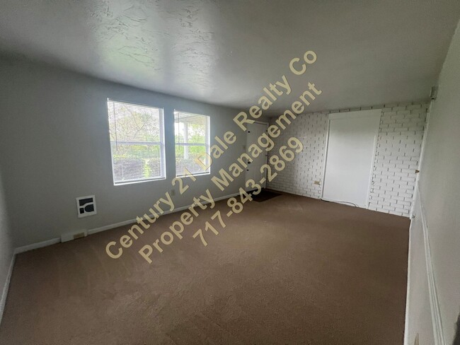 Building Photo - 2 Bedroom Home in North Eastern School Dis...