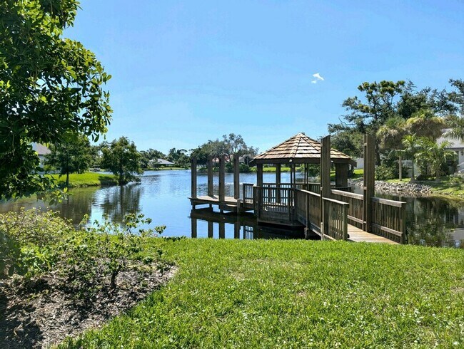 Building Photo - McGregor Woods  Community with Natural Surrounding Charm. Close to Sanibel.