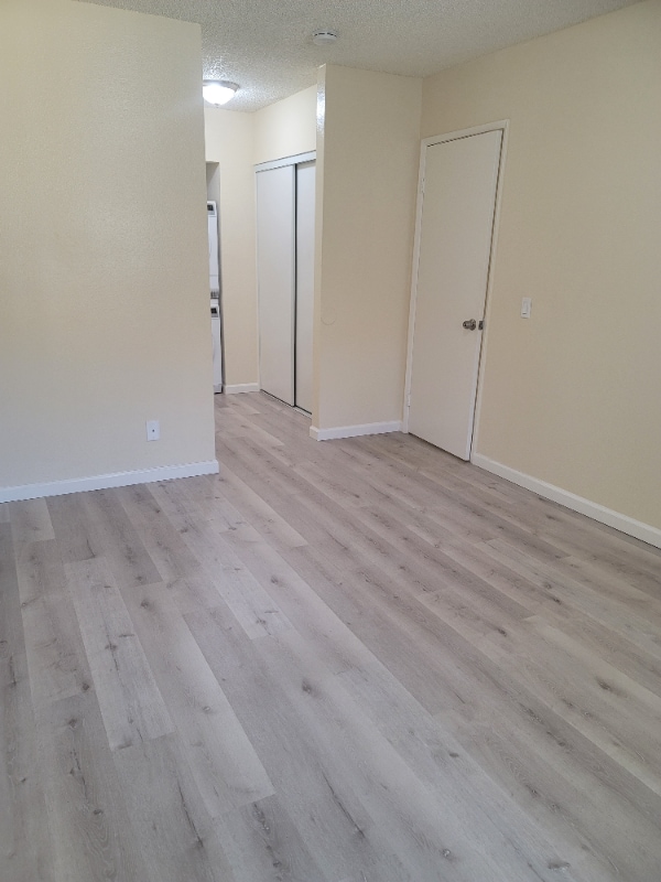 Building Photo - 9646 Winter Gardens Blvd