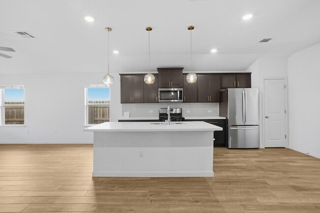 Building Photo - 8215 McKamy Dr