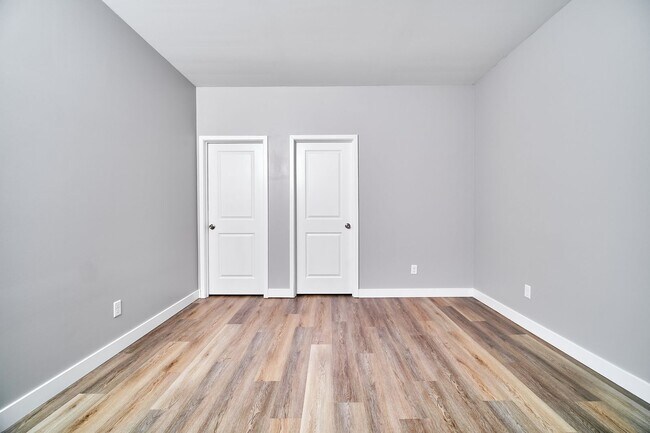 Building Photo - 415 Dequincy St