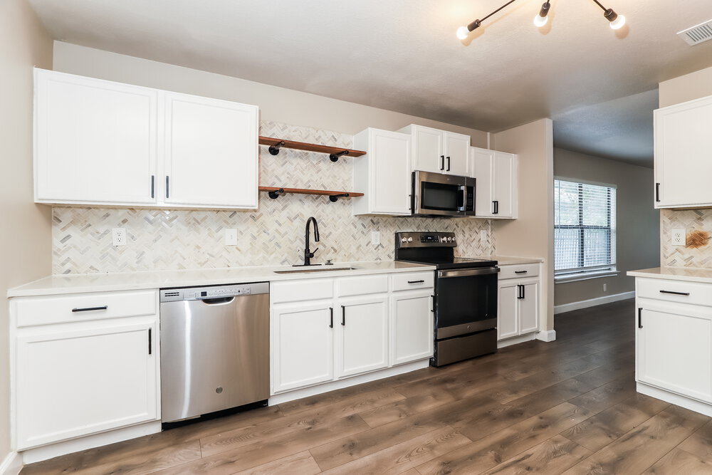 Building Photo - 8106 Hoovers Bend