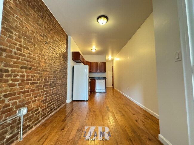 Building Photo - 647 Prospect Pl