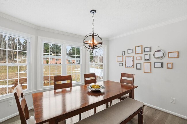 Building Photo - Updated 4BR Home with Finished Basement Minutes to Glenmont Metro!