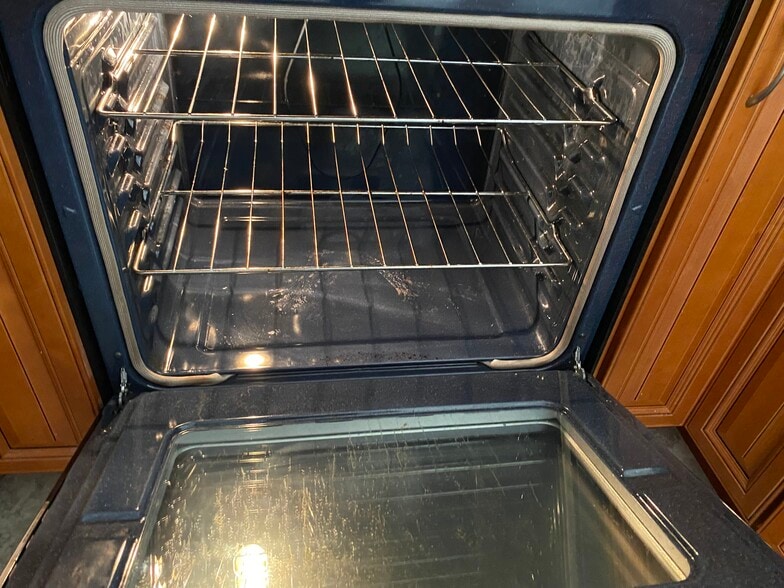 Convection oven option & Self Cleaning option - 3049 NE 20th Ter