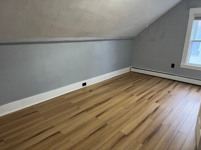 2nd Bed room - 55 A Thorndike