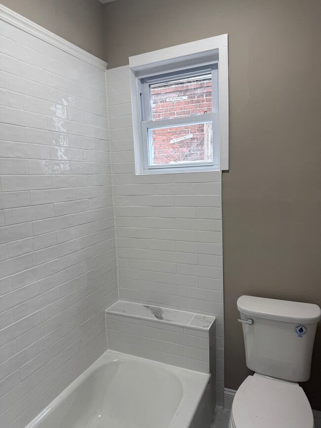 Building Photo - 2329 N Cleveland St