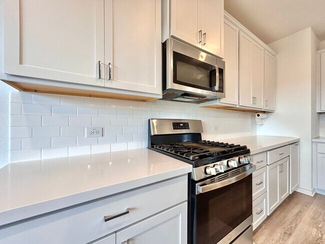 Building Photo - Modern 3/BR 2.5/BA Home with Porch, Deck &...