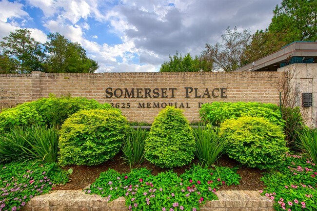 Building Photo - 12625 Memorial Dr