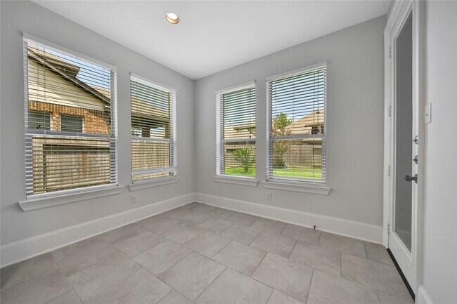 Building Photo - 17506 Mineral Bluff Ln