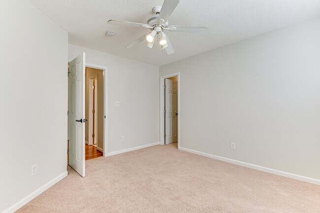 Building Photo - 4135 Fox Brush Dr
