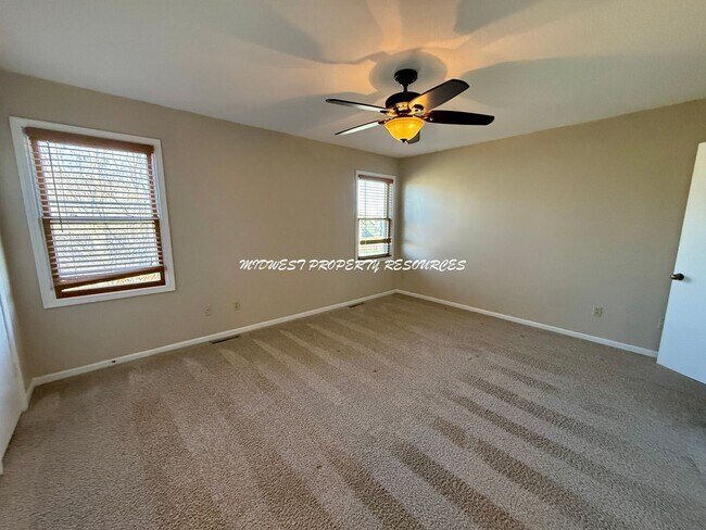 Building Photo - Stunning 3-Bedroom Home with Backyard Oasis!