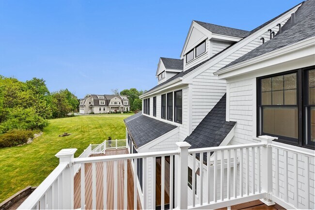 Building Photo - 45 Ocean Ledge Dr