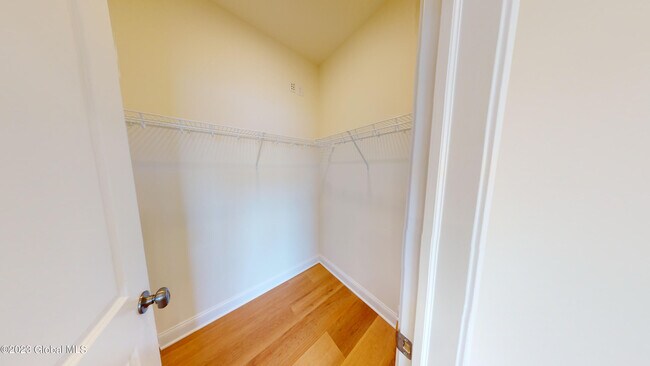 Building Photo - 544 NY-9P